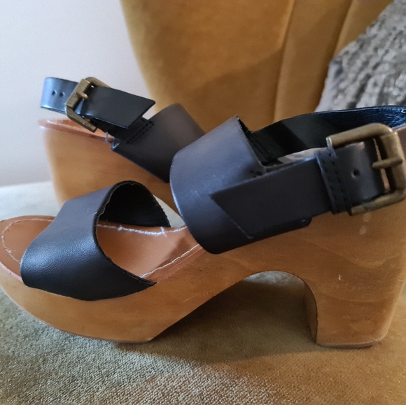 🎉Host Pick🎉 Retro Vintage Platform Heels Shoes - Picture 6 of 8